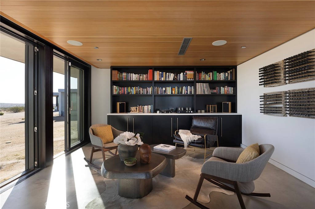 MLS #OC25225940 image #33