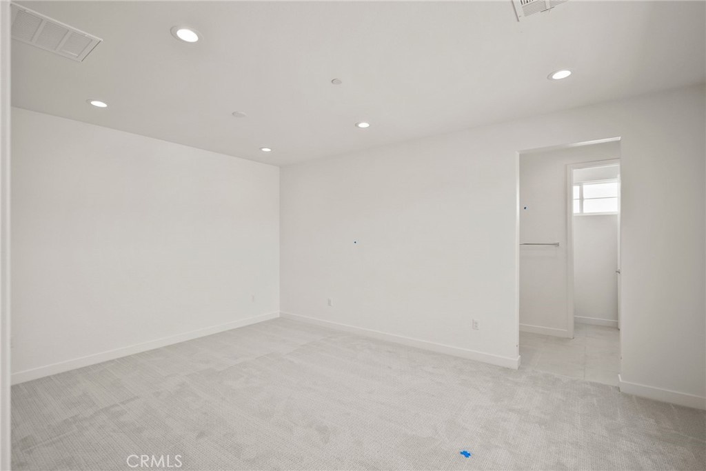 MLS #OC25227681 image #14