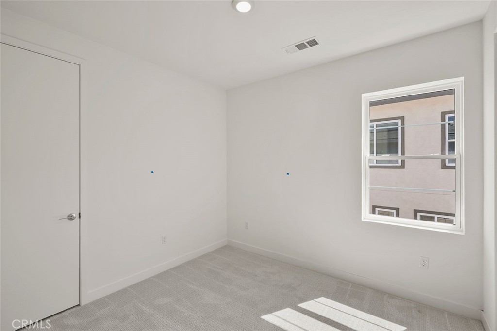 MLS #OC25227681 image #16