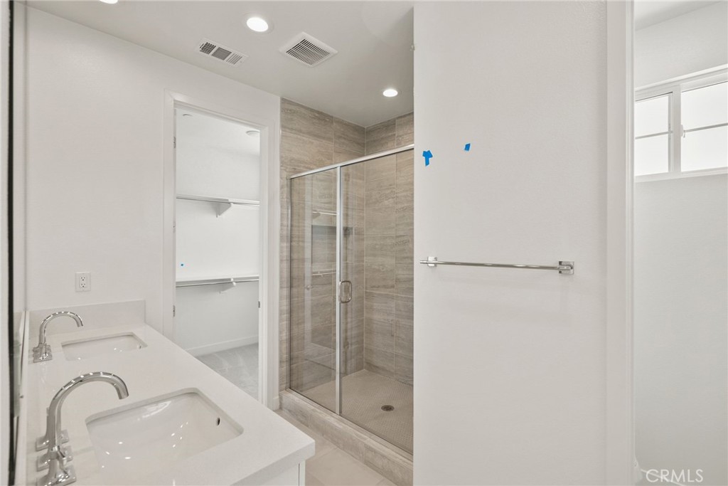 MLS #OC25227681 image #21