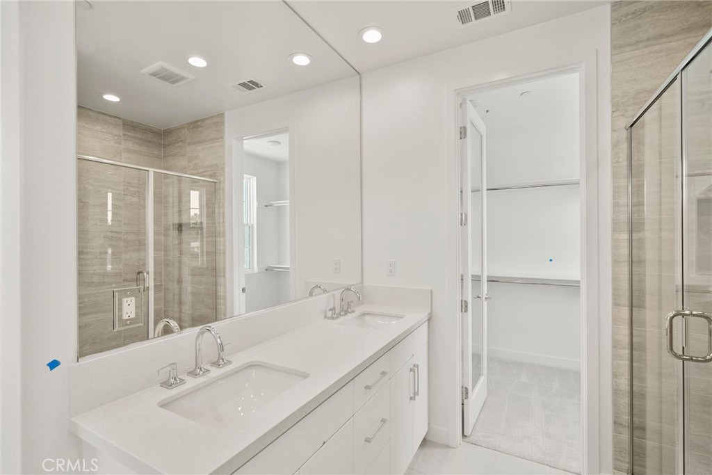 MLS #OC25227681 image #22