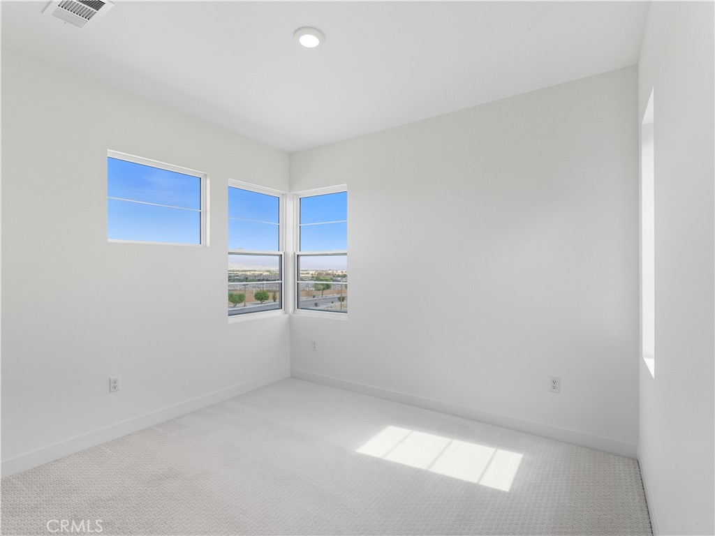 MLS #OC25227775 image #10