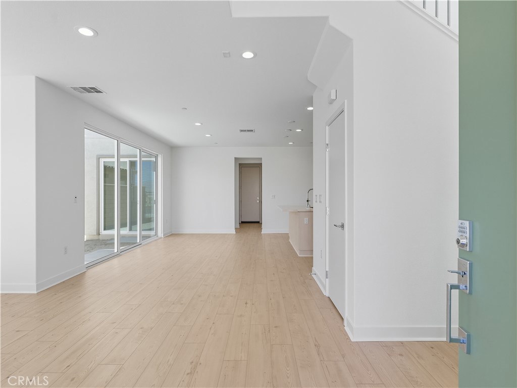 MLS #OC25227775 image #3