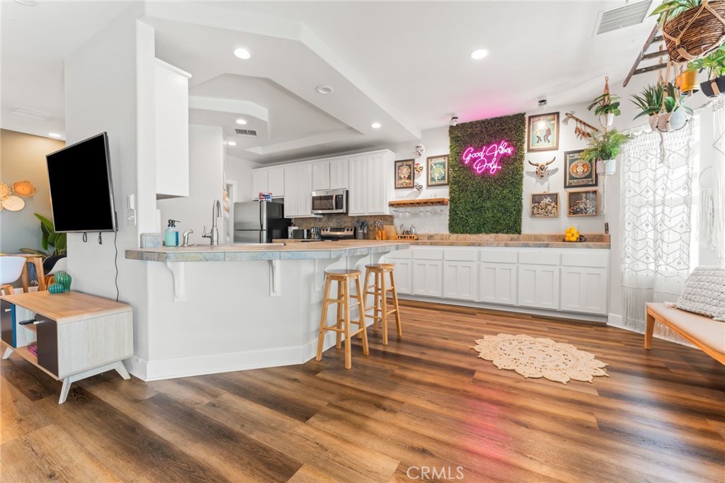 MLS #OC25229963 image #17