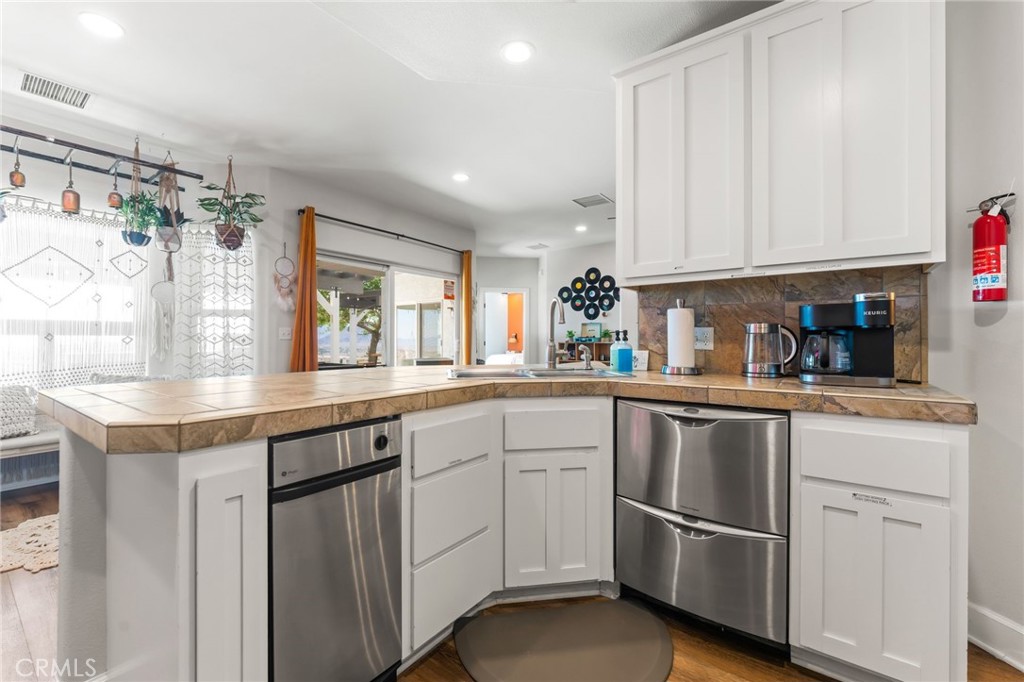 MLS #OC25229963 image #21