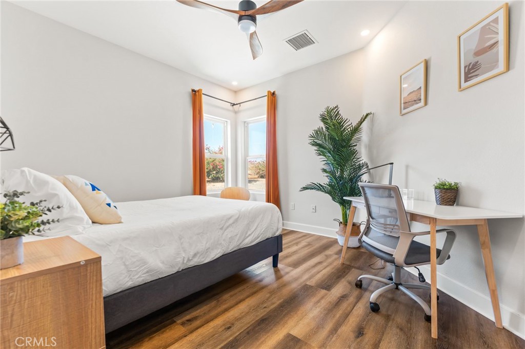 MLS #OC25229963 image #28