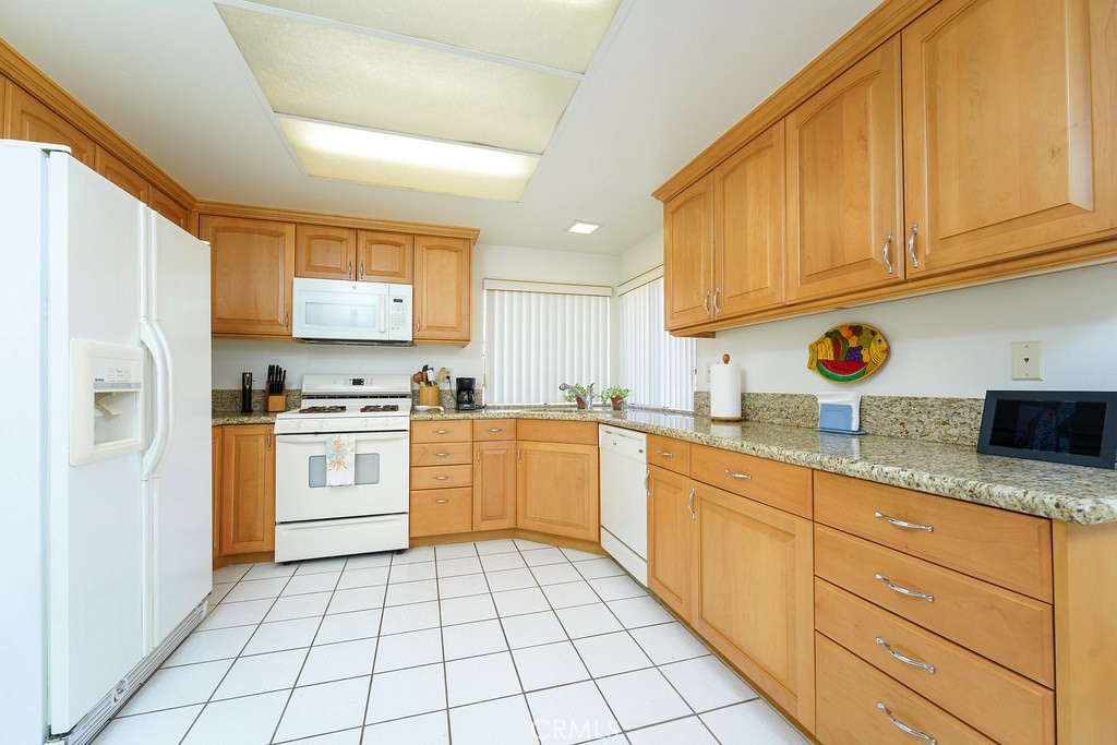 MLS #OC25233073 image #32