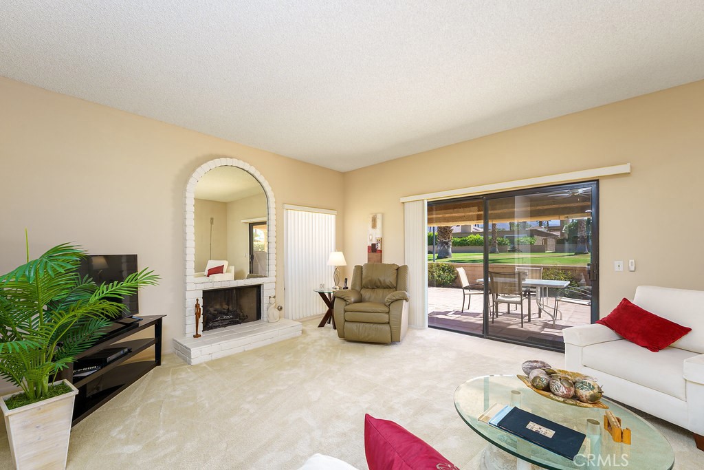 MLS #OC25233073 image #4