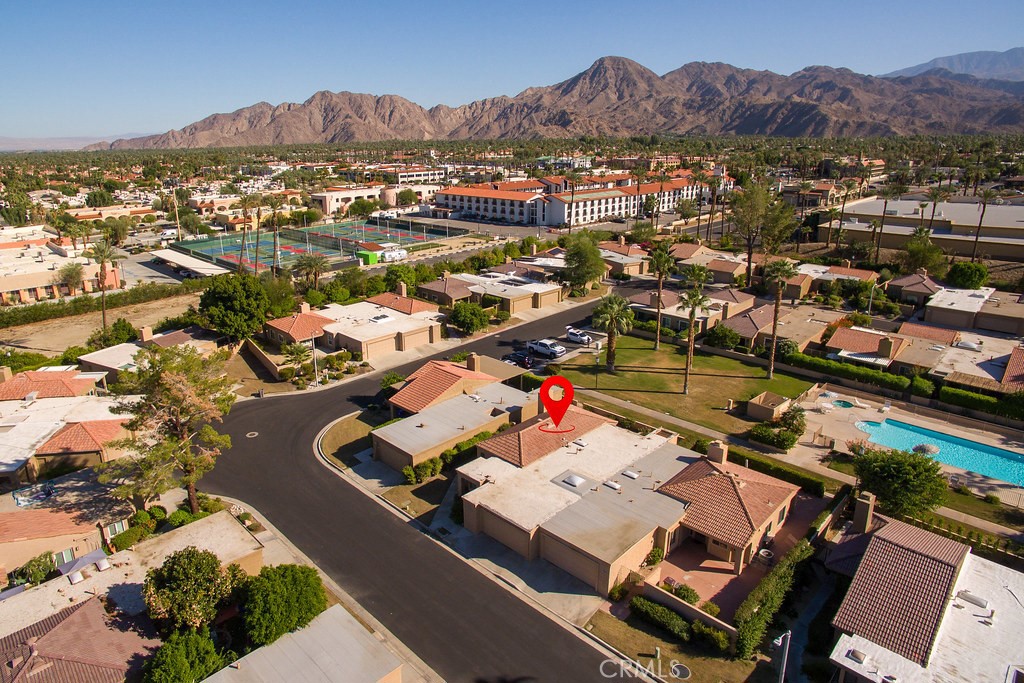 MLS #OC25233073 image #40