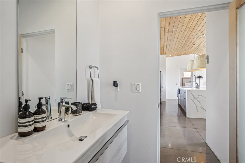 MLS #OC25234362 image #22