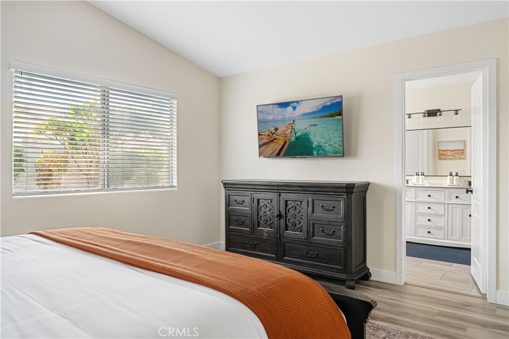 MLS #OC25234364 image #15