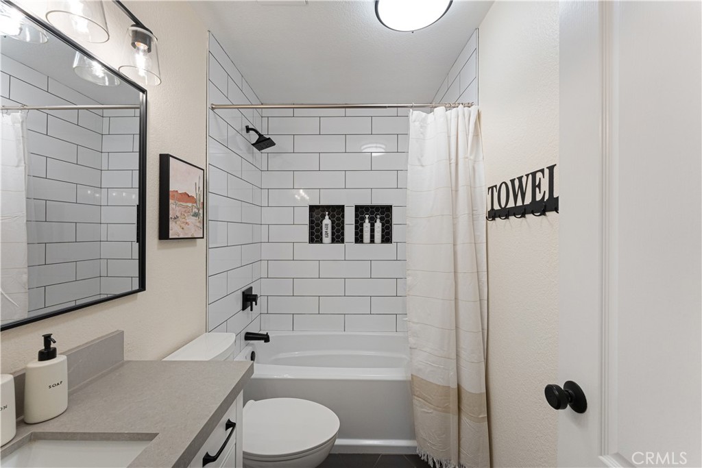 MLS #OC25234364 image #22