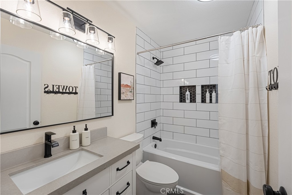 MLS #OC25234364 image #23