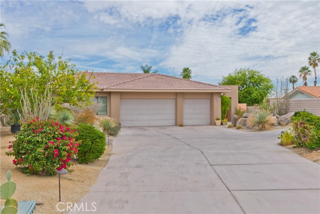 MLS #OC25236453 image #1