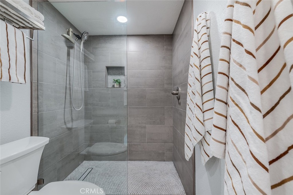 MLS #OC25239285 image #20