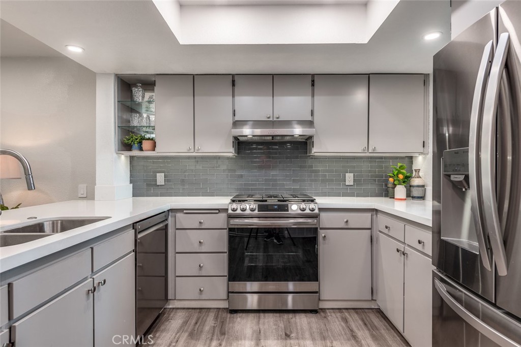 MLS #OC25239285 image #5