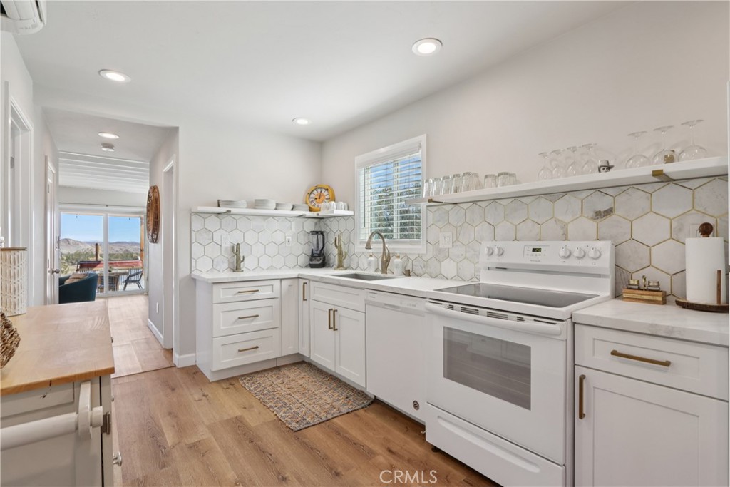 MLS #OC25240323 image #10