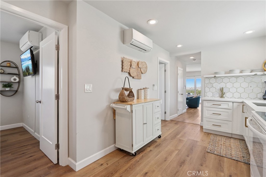 MLS #OC25240323 image #13