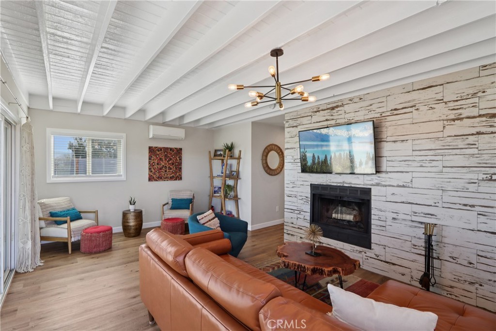 MLS #OC25240323 image #5