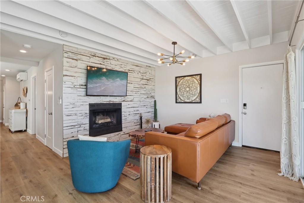 MLS #OC25240323 image #6