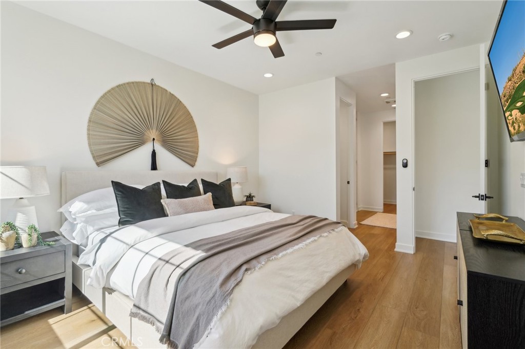 MLS #OC25241745 image #11