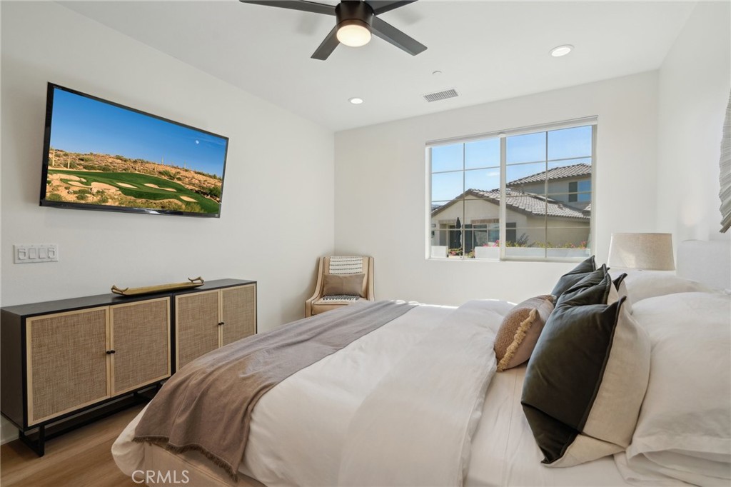 MLS #OC25241745 image #12