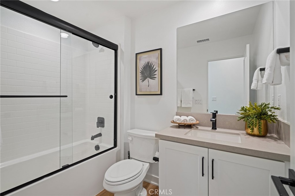 MLS #OC25241745 image #18