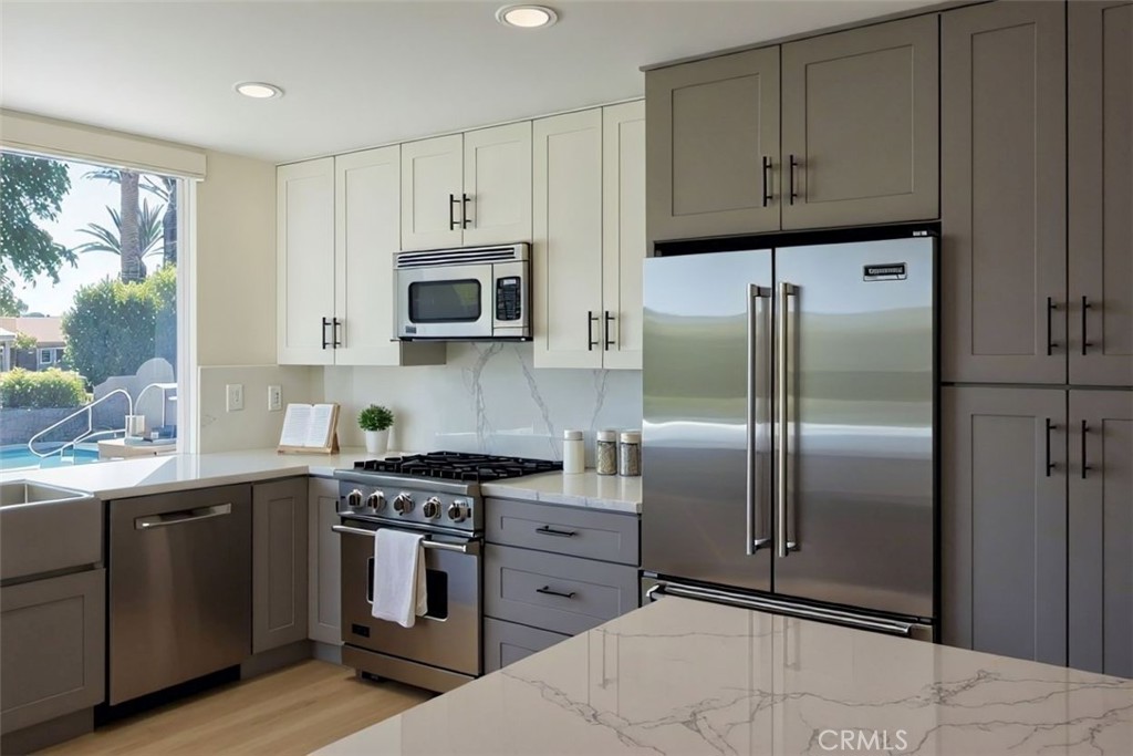 MLS #OC25241892 image #2