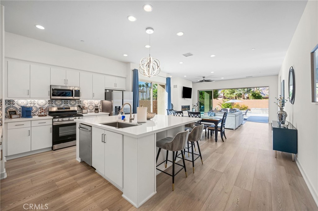 MLS #OC25245423 image #14