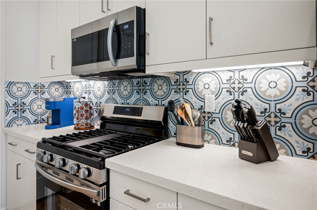 MLS #OC25245423 image #16