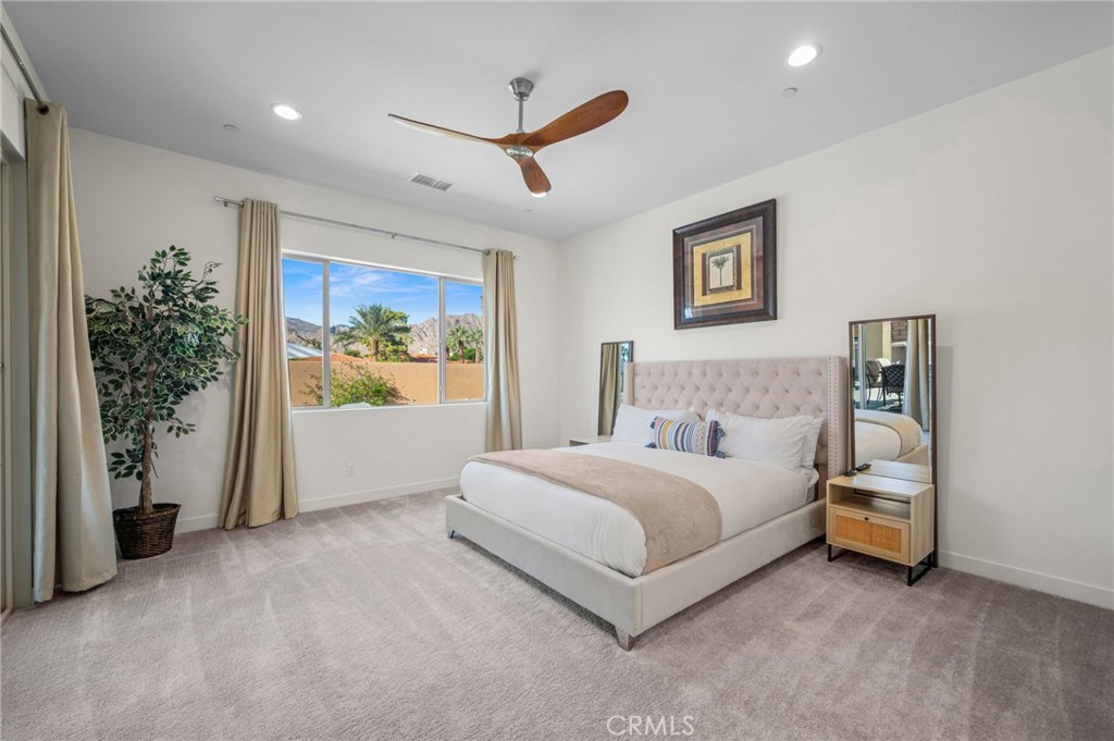 MLS #OC25245423 image #20