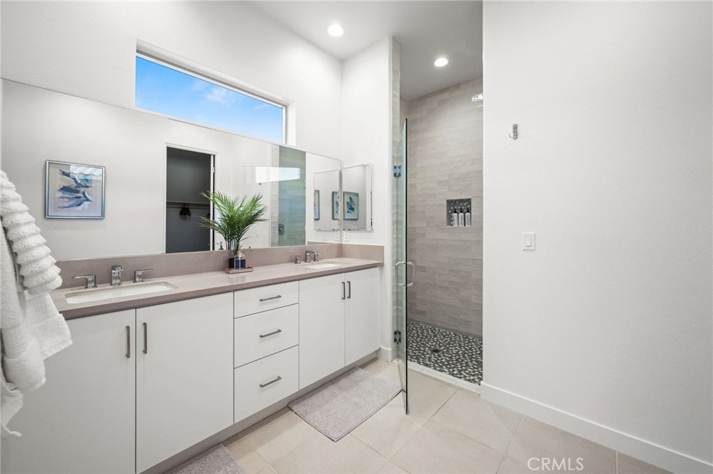 MLS #OC25245423 image #22