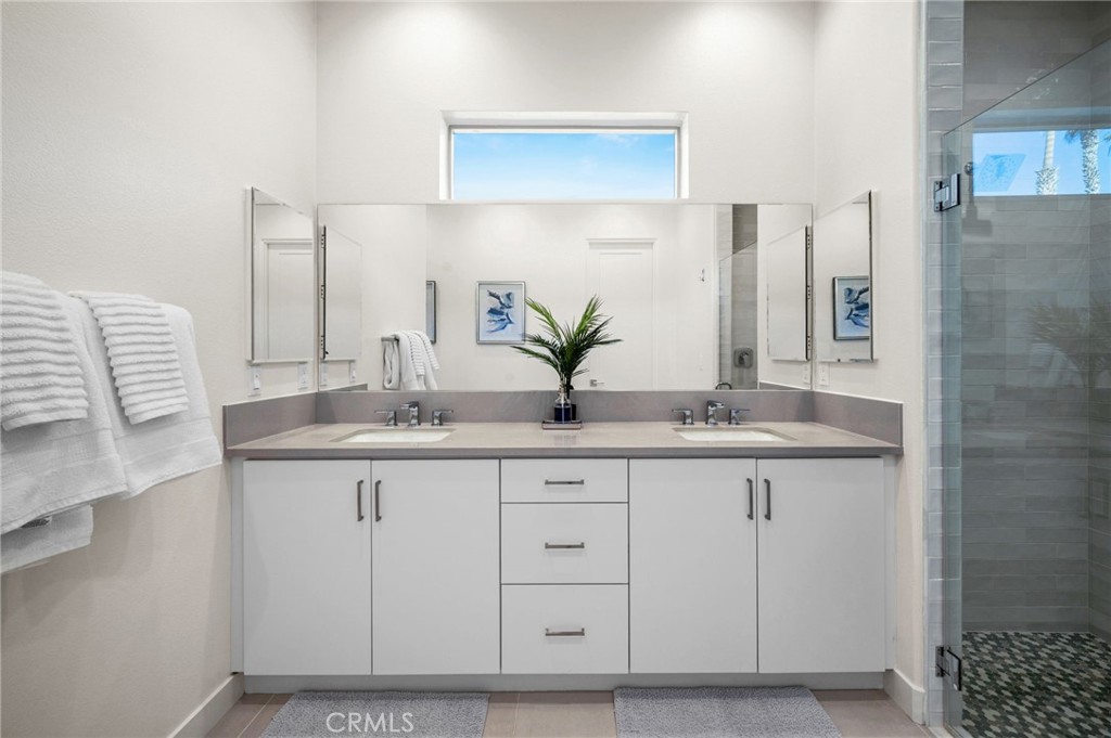 MLS #OC25245423 image #24