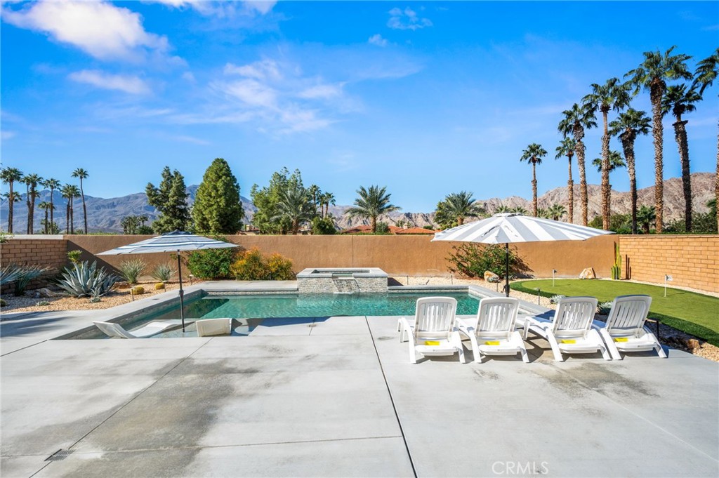 MLS #OC25245423 image #38