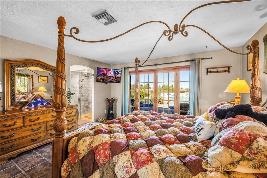 MLS #OC25247911 image #19