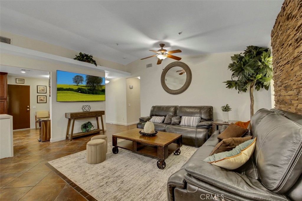 MLS #PW25057104 image #10