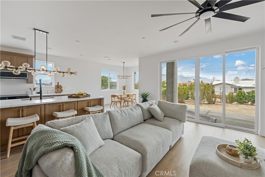 MLS #PW25093391 image #2