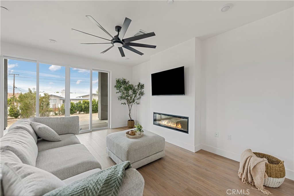 MLS #PW25093391 image #4