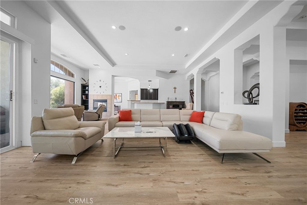 MLS #PW25164338 image #1