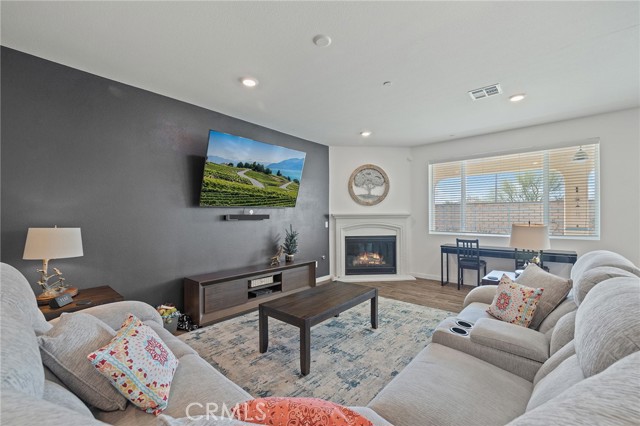 MLS #PW25230340 image #15