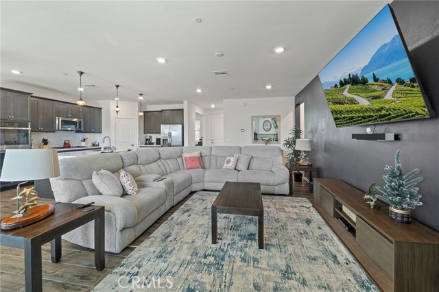 MLS #PW25230340 image #16