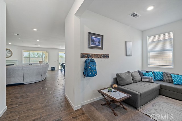 MLS #PW25230340 image #4