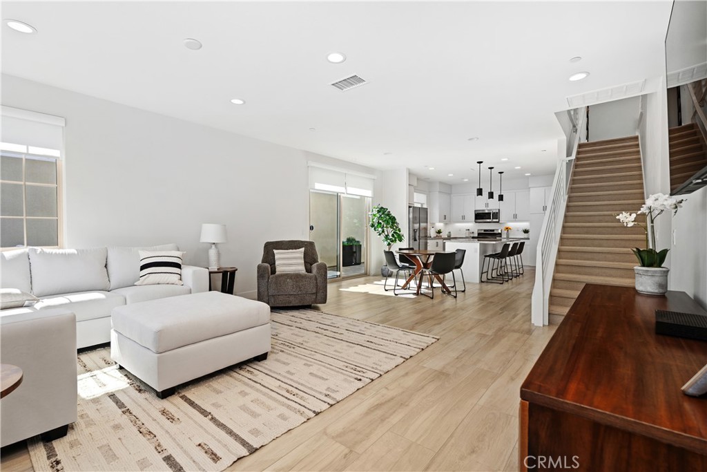 MLS #PW25232651 image #1