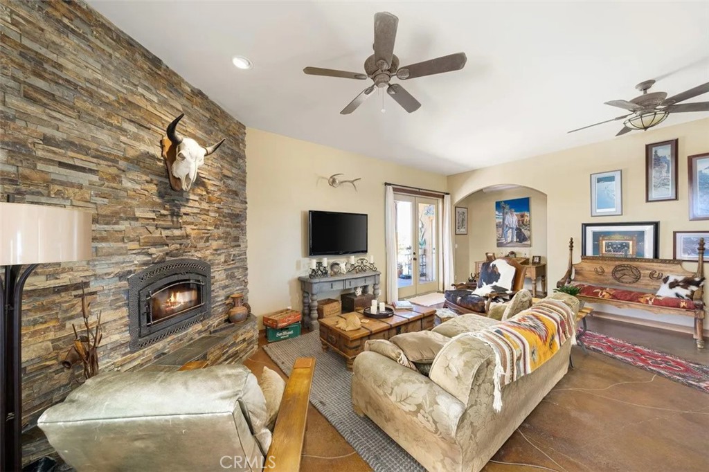 MLS #PW25233255 image #2