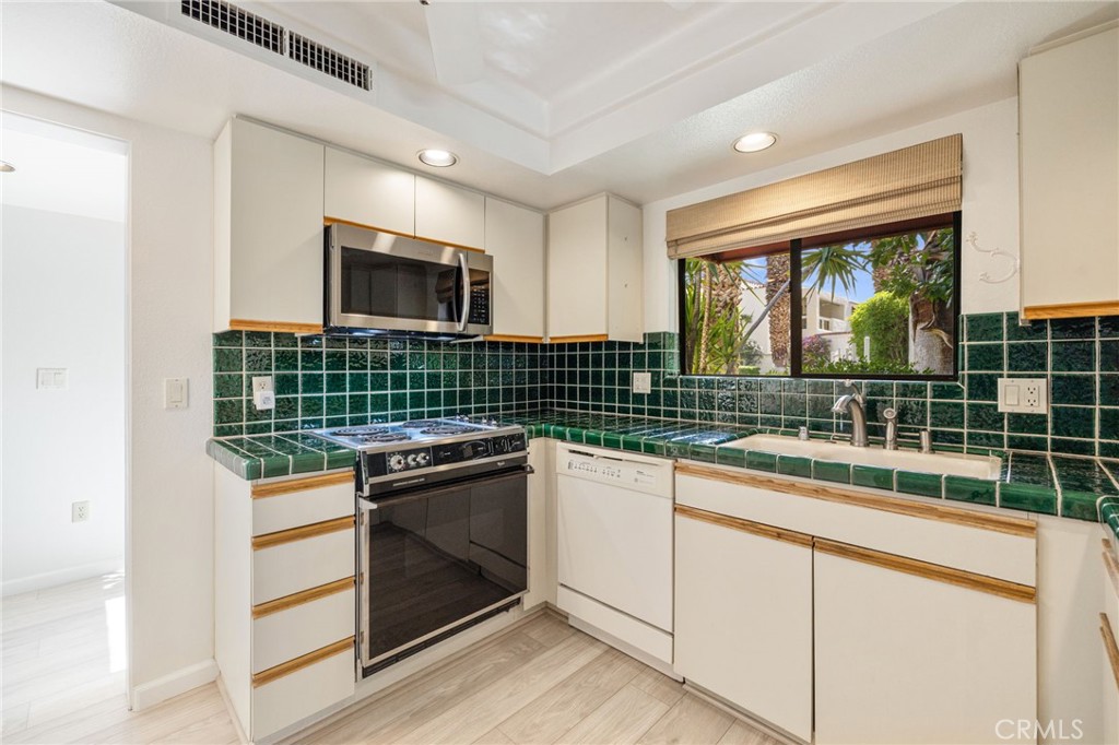 MLS #PW25241579 image #24