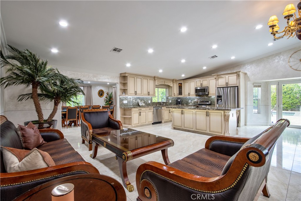 MLS #SR25054338 image #7