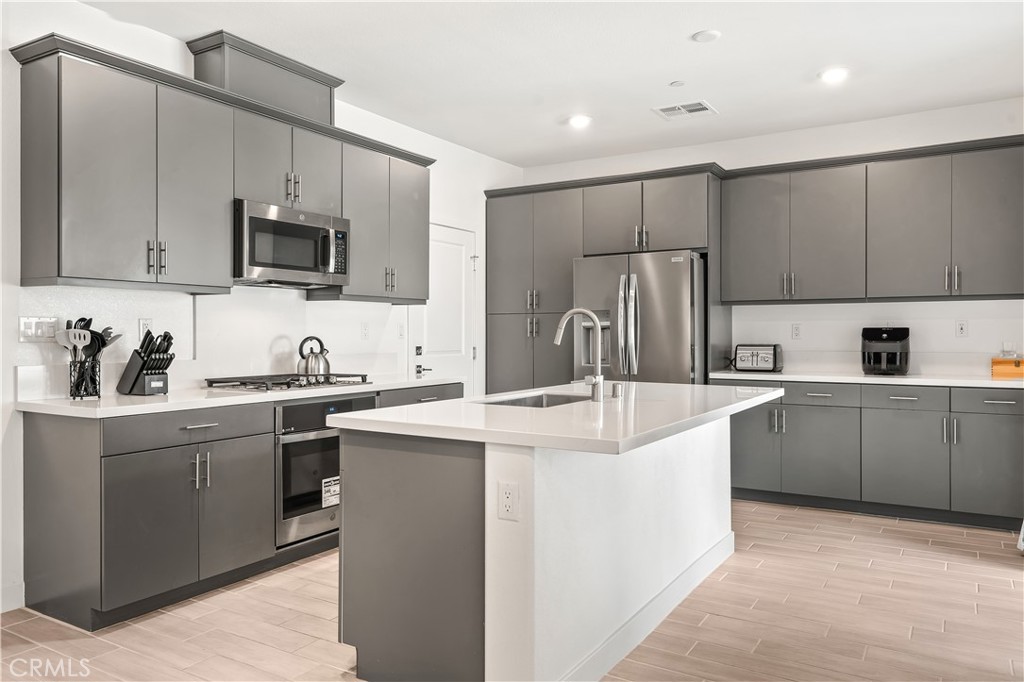 MLS #SR25059797 image #5