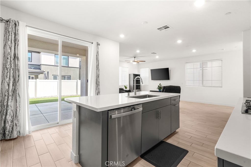 MLS #SR25059797 image #9