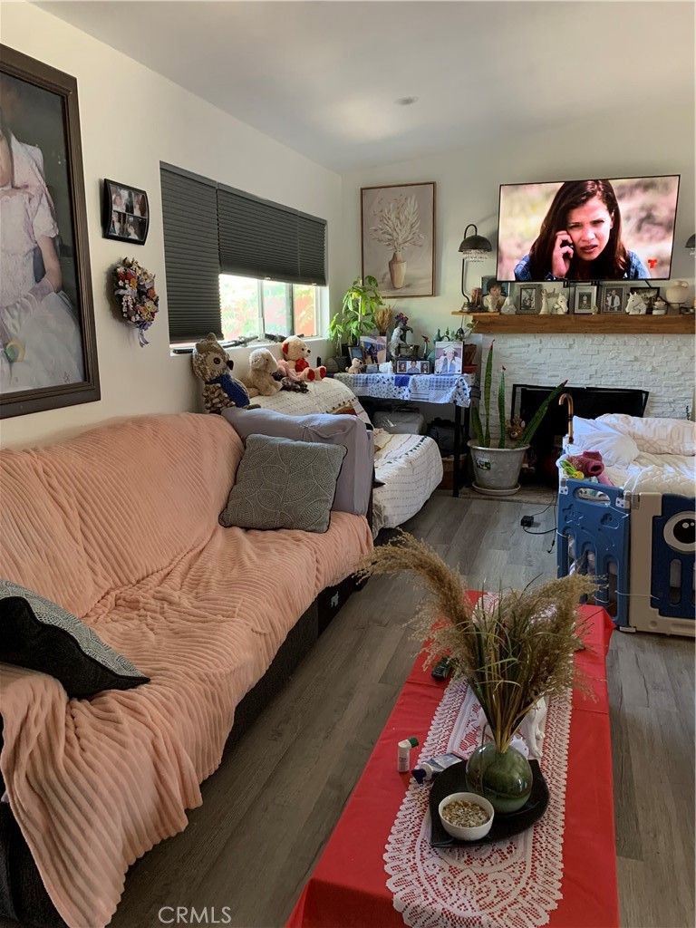 MLS #SR25089816 image #9