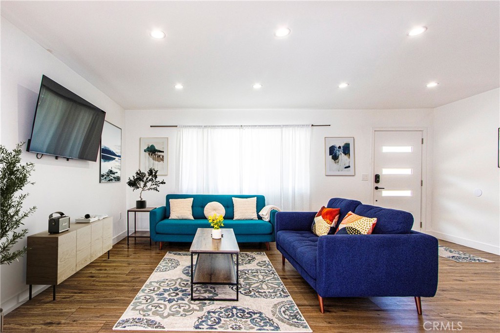 MLS #SR25100449 image #2